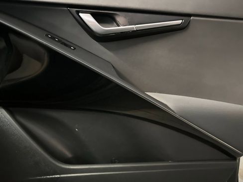 Certified 2023 Kia Niro EX image 23