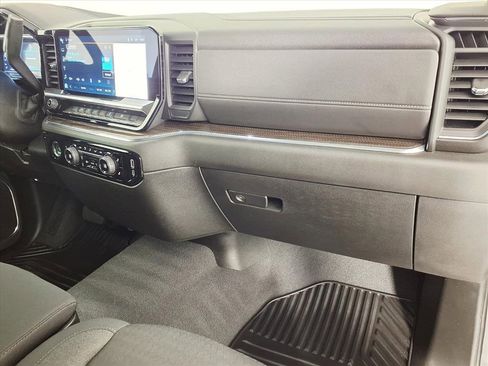 Used 2024 Chevrolet Silverado 1500 LT image 19