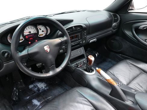 Used 2003 Porsche 911 Cabriolet image 23