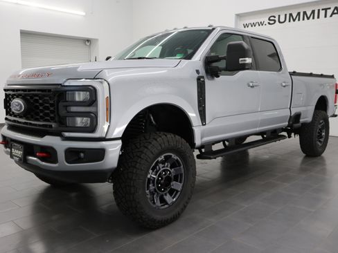 Used 2024 Ford F250 XLT w/ XLT Premium Package AWD/4WD image 7
