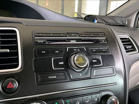 Used 2014 Honda Civic LX image 19