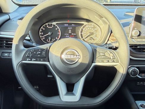 Used 2025 Nissan Altima 2.5 SV FWD image 25