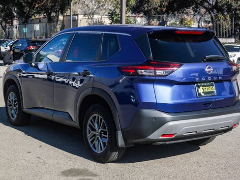 Used 2022 Nissan Rogue S image 8