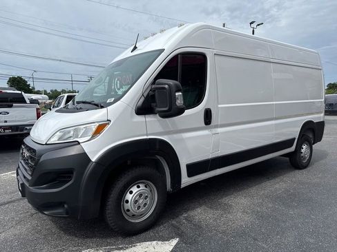 Used 2023 RAM ProMaster 2500 image 4