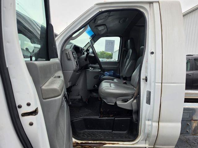 Used 2011 Ford E-450 and Econoline 450 Super Duty RWD image 20