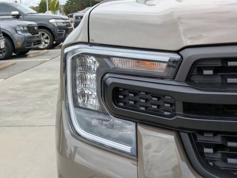 New 2025 Ford Ranger XL image 8
