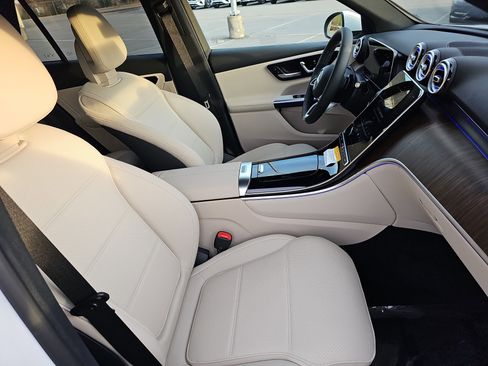 New 2026 Mercedes-Benz GLC 300 image 10