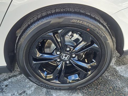 Certified 2025 Honda Accord SE image 3