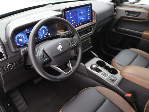 Used 2025 Ford Bronco Sport Outer Banks w/ Outer Banks Tech Package+ image 13