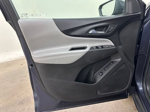Used 2018 Chevrolet Equinox Premier AWD/4WD image 36