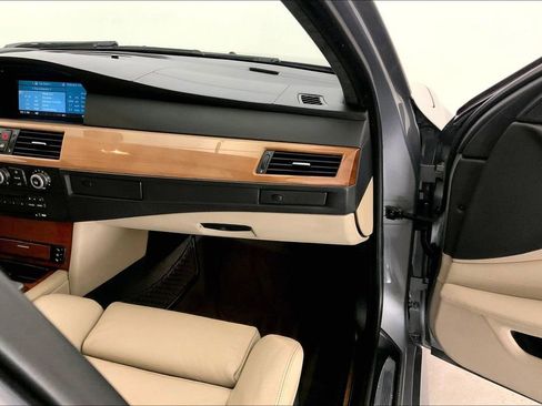 Used 2008 BMW M5 Base image 23