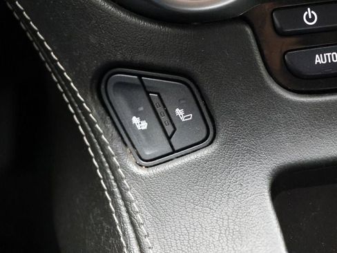 Used 2020 Chevrolet Suburban LT image 25