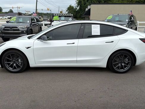 Used 2018 Tesla Model 3 Mid Range RWD image 2