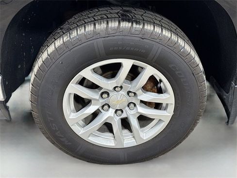 Used 2019 Chevrolet Silverado 1500 LTZ image 32