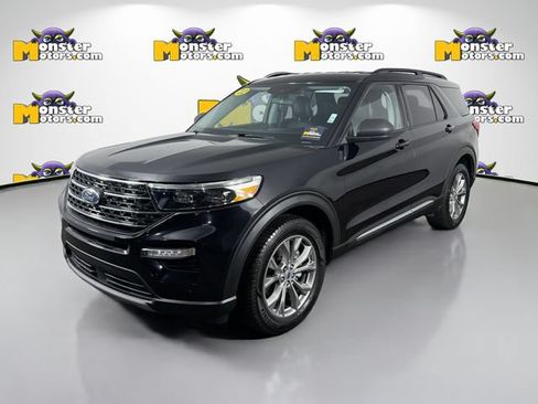 Used 2022 Ford Explorer XLT AWD/4WD image 1