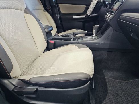 Used 2016 Subaru Crosstrek 2.0i Premium AWD/4WD image 7