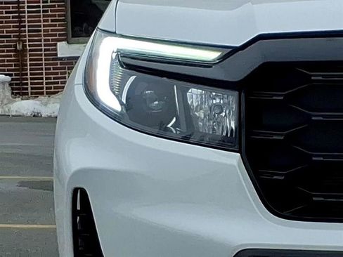 Used 2023 Honda Passport Elite image 3