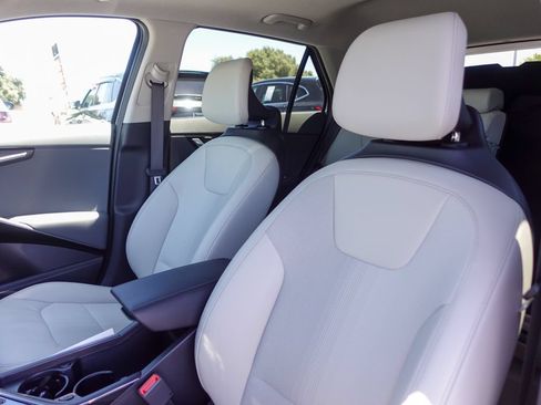 Used 2024 Kia Niro EX Touring FWD image 21