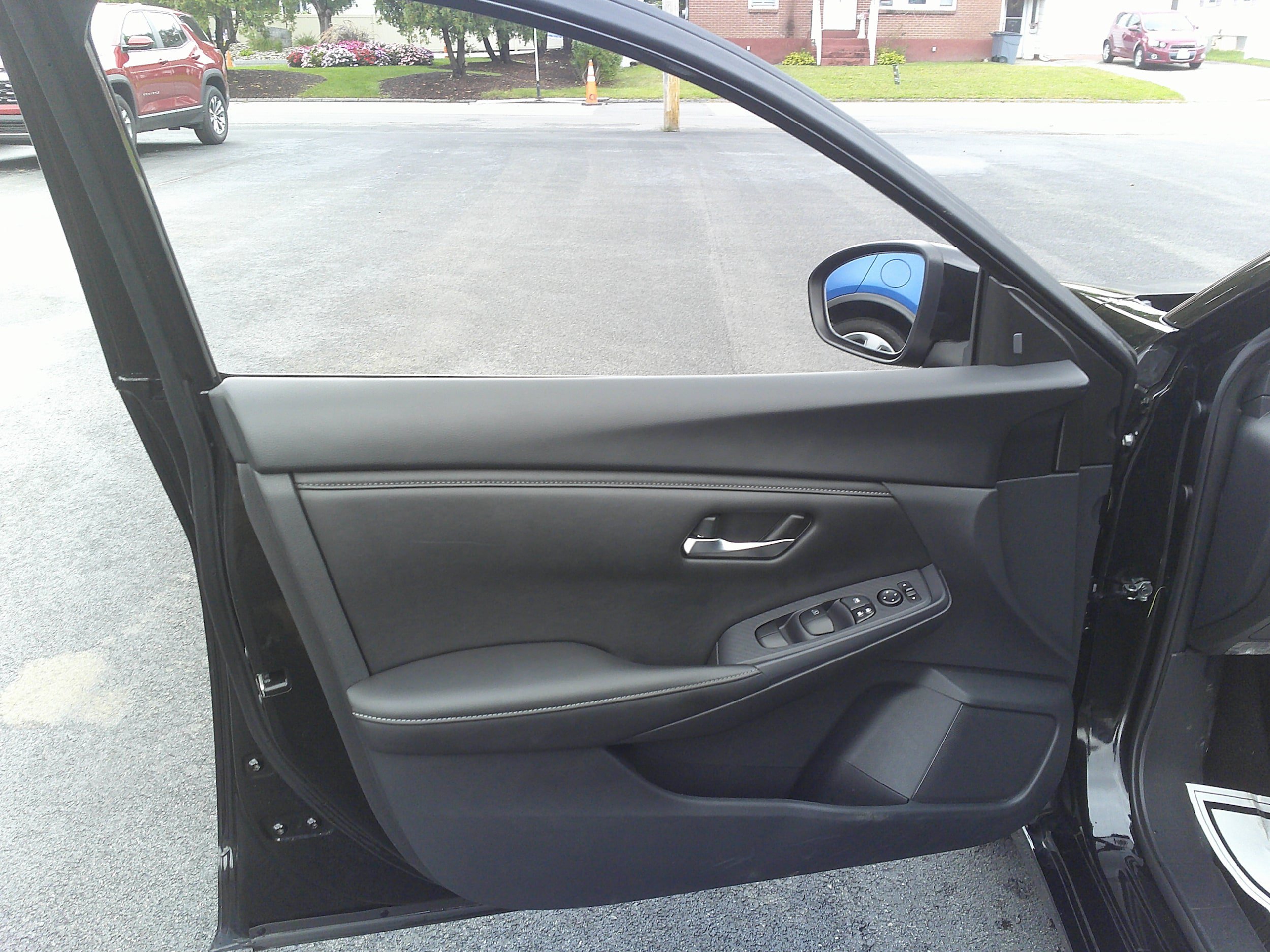 Used 2023 Nissan Sentra SV FWD image 14