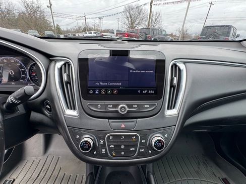 Used 2020 Chevrolet Malibu Premier image 25