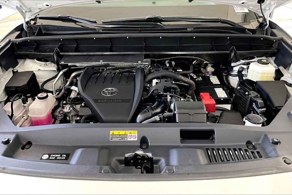 Certified 2026 Toyota Highlander XLE AWD/4WD image 31