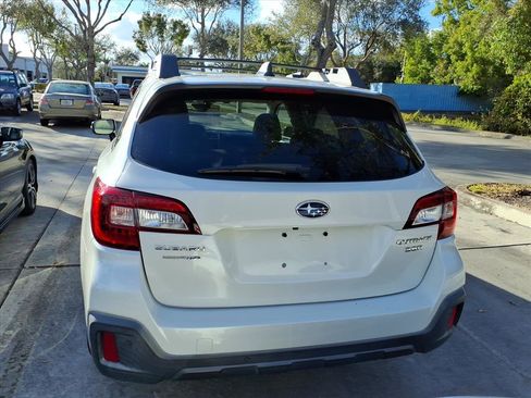 Used 2018 Subaru Outback 3.6R Limited image 10