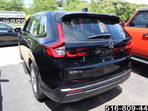 Used 2023 Honda CR-V LX image 5