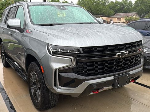 Used 2024 Chevrolet Tahoe Z71 w/ Luxury Package image 3