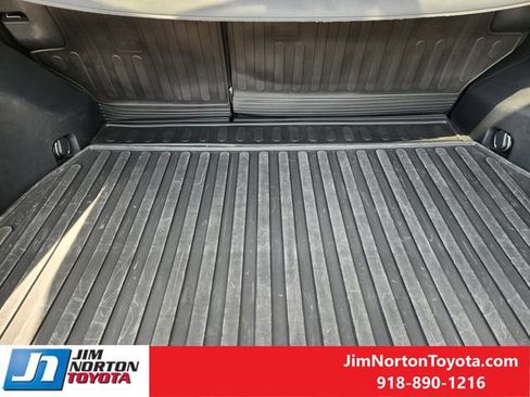 Used 2023 Toyota RAV4 XLE w/ Convenience Package AWD/4WD image 32