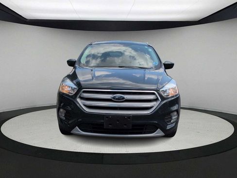 Used 2019 Ford Escape SE FWD image 3