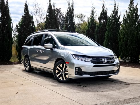 New 2026 Honda Odyssey EX-L image 2