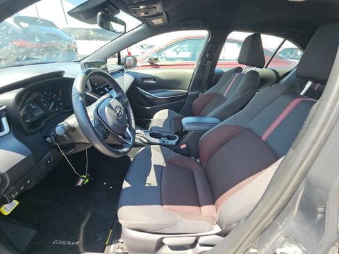 Used 2025 Toyota Corolla SE FWD image 2