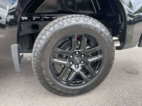 Used 2024 Chevrolet Silverado 1500 RST w/ Z71 Off-Road Package AWD/4WD image 27