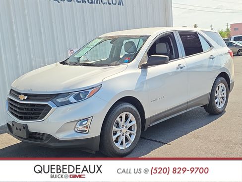Used 2019 Chevrolet Equinox LS FWD image 3