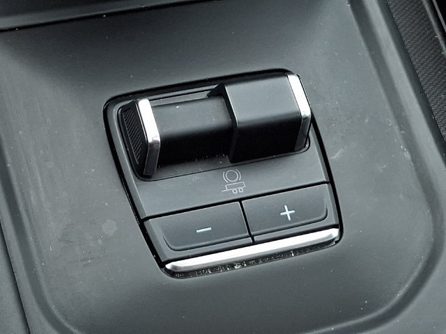 Used 2024 GMC Sierra 1500 Denali Ultimate AWD/4WD image 17