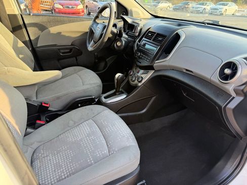 Used 2016 Chevrolet Sonic LS image 3