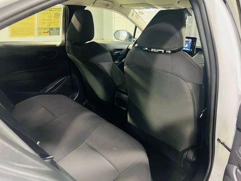 Used 2022 Toyota Corolla LE FWD image 26