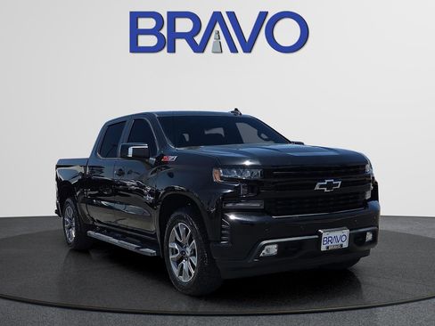 Used 2020 Chevrolet Silverado 1500 RST w/ Texas Edition AWD/4WD image 2