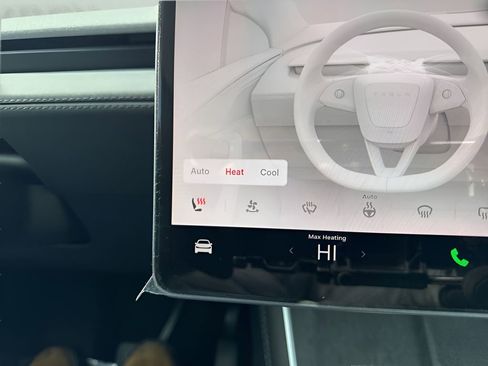 Used 2026 Tesla Model Y Long Range image 23