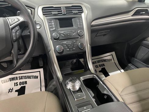 Used 2018 Ford Fusion S FWD image 31