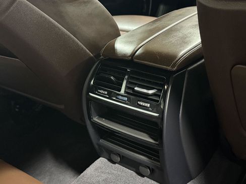 Used 2019 BMW 540i xDrive w/ Convenience Package AWD/4WD image 11