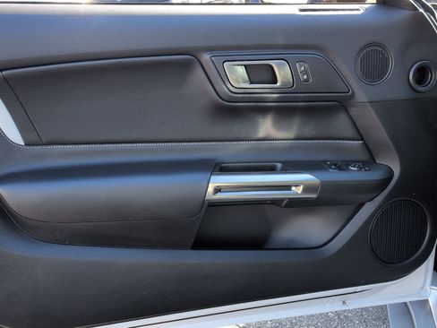 Used 2022 Ford Mustang Shelby GT500 w/ Handling Package image 14