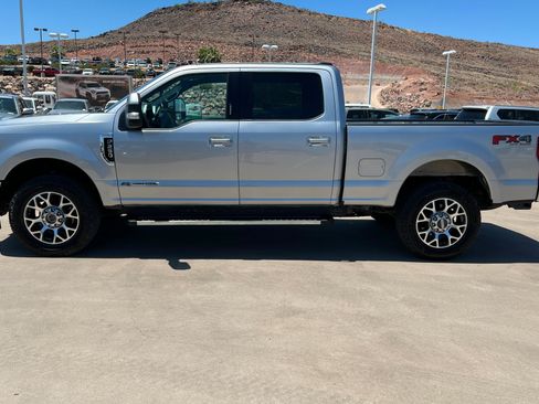 Used 2022 Ford F250 Lariat w/ Lariat Value Package AWD/4WD image 2