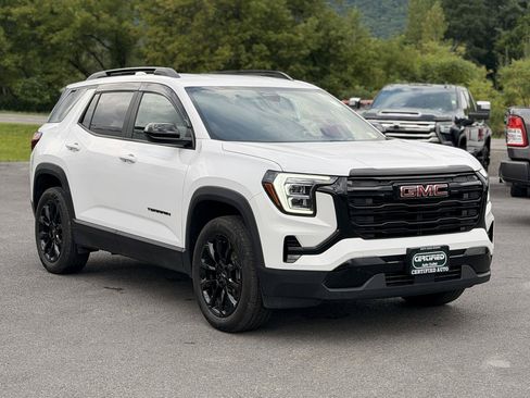 Used 2026 GMC Terrain Elevation w/ Elevation Premium Package AWD/4WD image 3