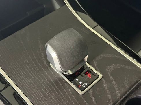 Used 2026 Land Rover Range Rover Velar Dynamic SE AWD/4WD image 21