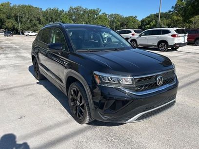 Used 2023 Volkswagen Taos SE w/ Panoramic Sunroof Package