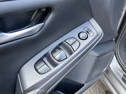Used 2024 Nissan Sentra SV FWD image 15