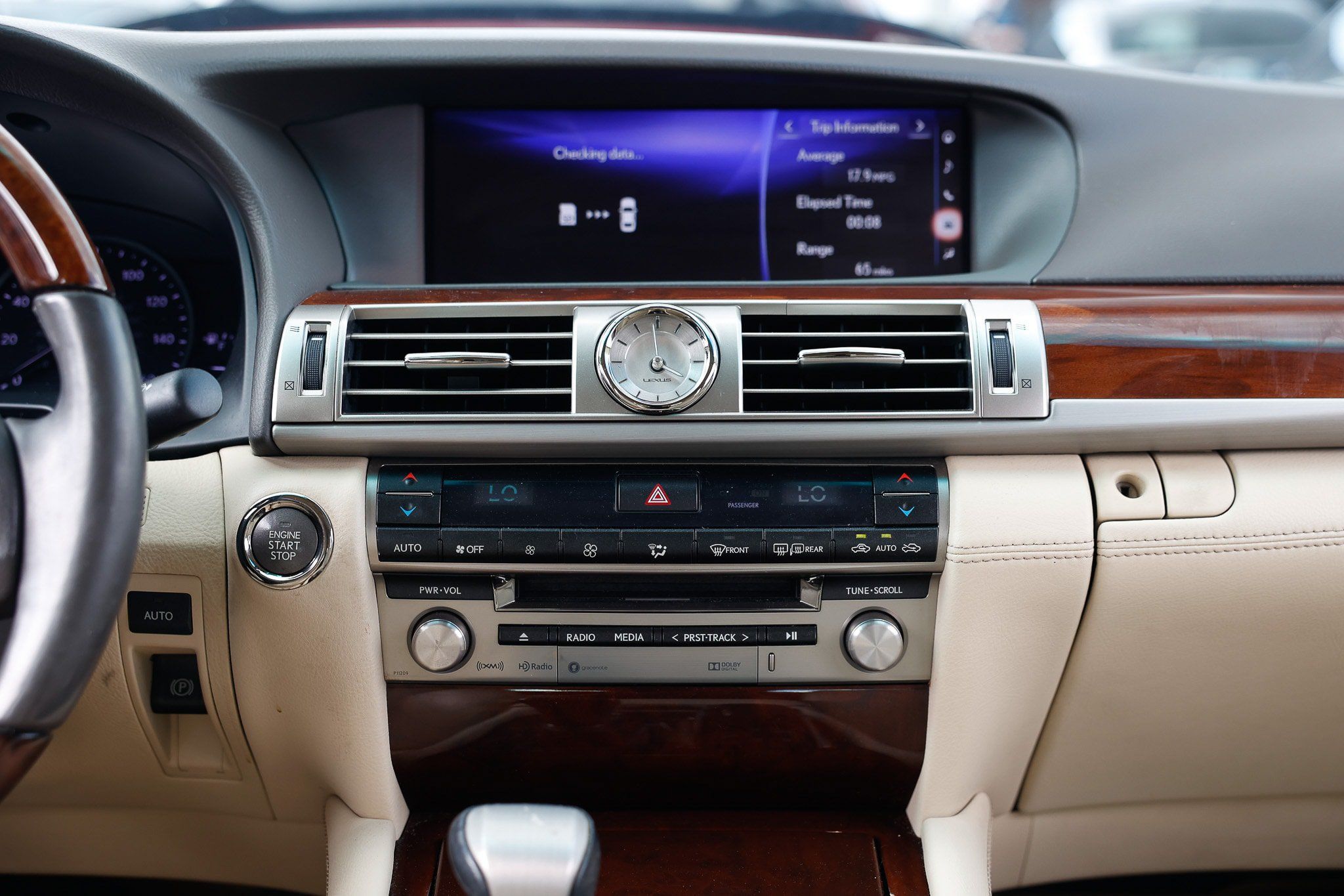 Used 2016 Lexus LS 460 w/ Comfort Package RWD image 41
