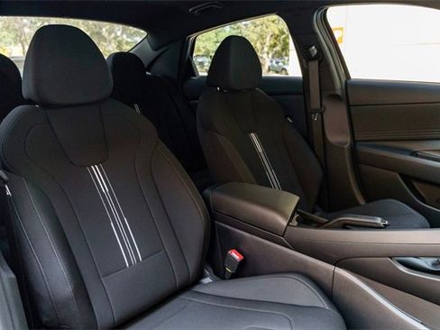 New 2025 Hyundai Elantra Sport image 22
