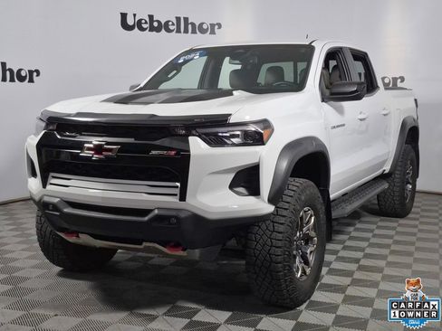 Certified 2024 Chevrolet Colorado ZR2 w/ ZR2 Convenience Package III AWD/4WD image 4